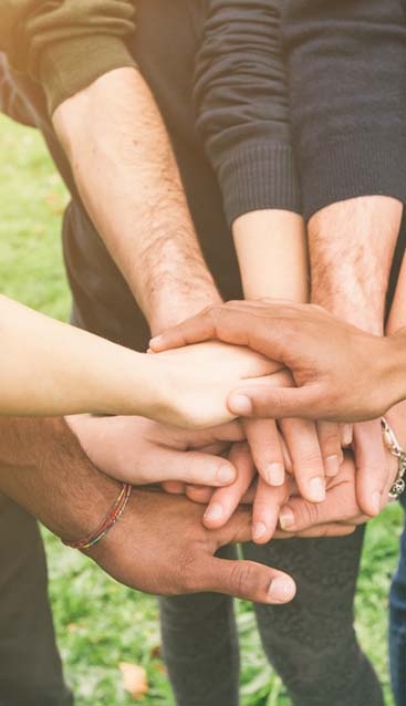 organisme-paix-site-web-page-a-propos-homme-telephone-administration